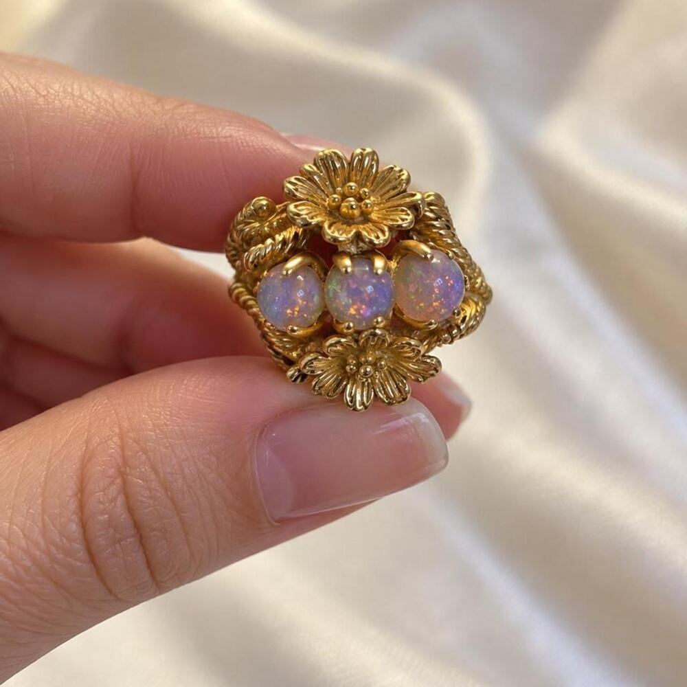 Vintage 1970s Avon Opal Ring Gold Tone Double Flower Floral Adjustable